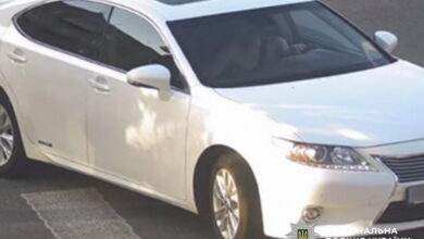 Викрадений Lexus ES 300H