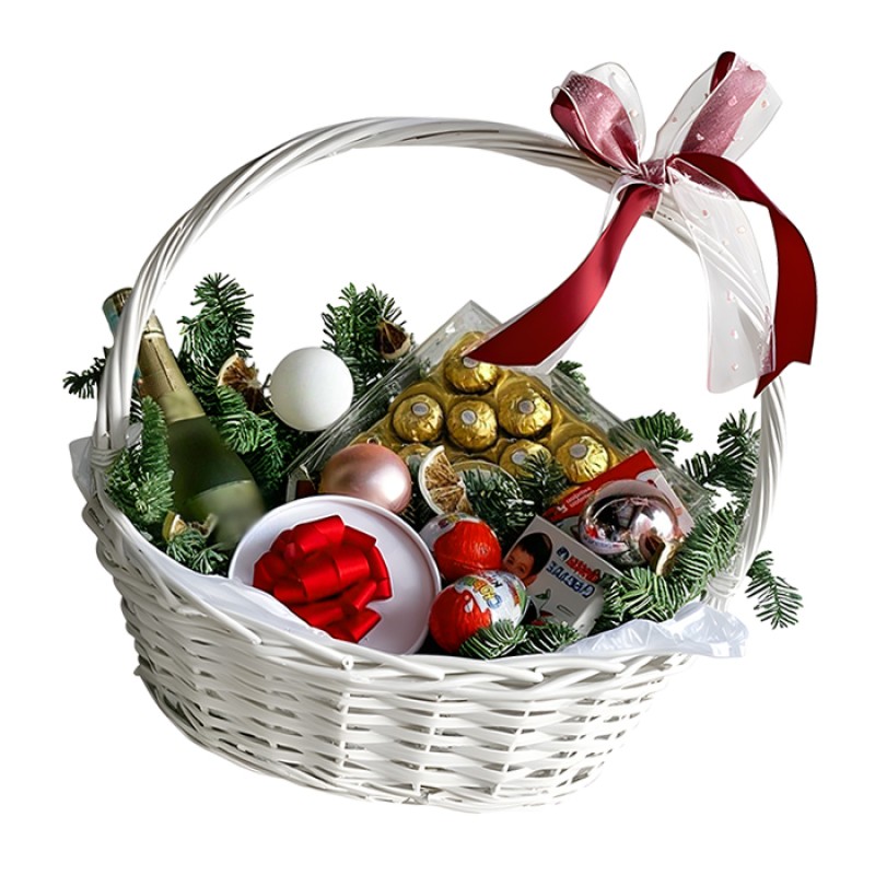 Подарочная корзина на Новый Год "Kinder и Ferrero rocher"