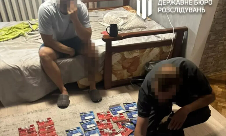 Виплати фіктивним військовим і приватні роботи: ДБР готує 22 підозри