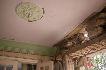 Лічені секунди врятували маму й доньку дрон рознес їхній будинок і вбив тварин: оголошено збір-допомога