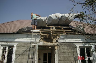 Лічені секунди врятували маму й доньку дрон рознес їхній будинок і вбив тварин: оголошено збір-допомога