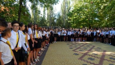 лінейка в гімназії