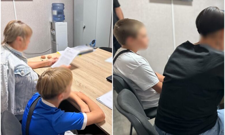 Вогнегасник із маминого авто — у чуже вікно: поліція знайшла юних порушників