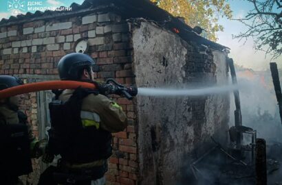 Рятувальники гасять пожежу на Миколаївщині