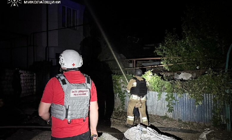 Ілюстративне зображення наслідків ворожої атаки на житлові будинки Миколаївщини