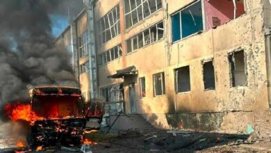 Пошкоджений після російської атаки ліцей у Корабельному районі Миколаєва