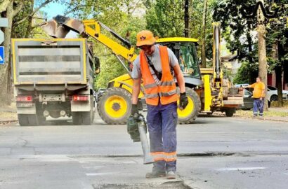 Відновлене асфальтне покриття на міській вулиці у Миколаєві