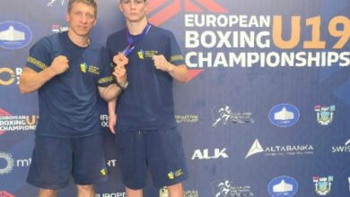 Назар Ключко та тренери після чемпіонату Європи з боксу