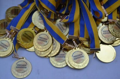 Учасники міжнародного фестивалю мистецтв «Народжені перемагати» у Каштановому сквері Миколаєва