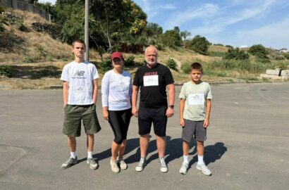 Учасники забігу «Шаную Воїнів, біжу за Героїв України» у Миколаєві