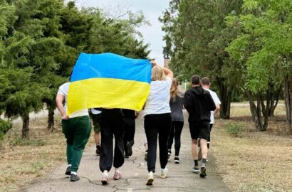 Учасники забігу «Шаную Воїнів, біжу за Героїв України» у Миколаєві