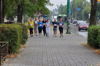 Учасники забігу «Шаную Воїнів, біжу за Героїв України» у Миколаєві