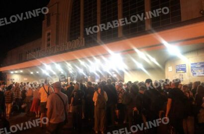 Понад 100 рейсів із затримками після обстрілів: наслідки на залізниці триватимуть ще щонайменше добу