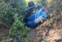 Автомобіль Volkswagen Golf після з’їзду в кювет на Миколаївщині