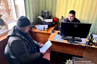 Правоохоронці вилучили інструменти, транспорт із причепами та незаконно заготовлену деревину на Миколаївщині