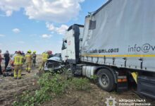 Наслідки зіткнення вантажівки, автобуса та легкового автомобіля на Миколаївщині