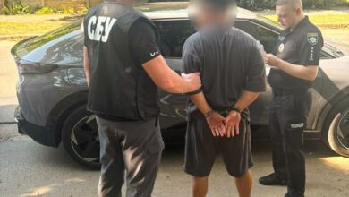 Затримання військовослужбовця під час отримання частини коштів у Миколаєві
