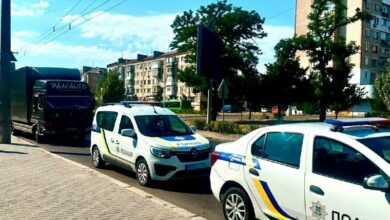Сумка з грошима, яку забрали з незачиненого автомобіля у Миколаєві
