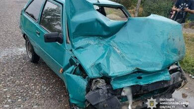 Наслідки зіткнення автомобілів ЗАЗ 1102 і MAN на Миколаївщині