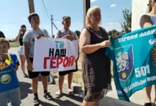 Зустріч військовослужбовця Сергія Кучера після повернення з російського полону в селі Благодатне