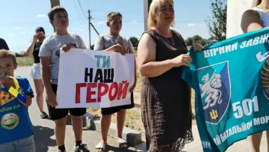 Зустріч військовослужбовця Сергія Кучера після повернення з російського полону в селі Благодатне