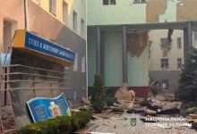 Наслідки атаки російських безпілотників на будівлю поліції в Житомирі
