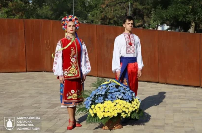У Миколаєві під час церемонії 23 серпня підняли Державний прапор України
