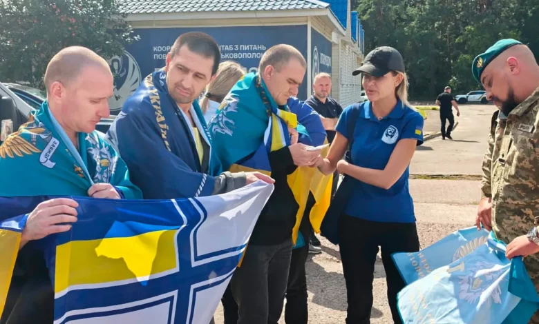 Українські військовослужбовці повернулися з полону під час спеціального етапу обміну