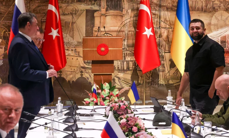 Ілюстративне зображення мирних переговорів України та Росії