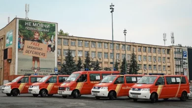 П’ять автомобілів, переданих Ганновером Миколаєву для комунальних підприємств і Управління спорту