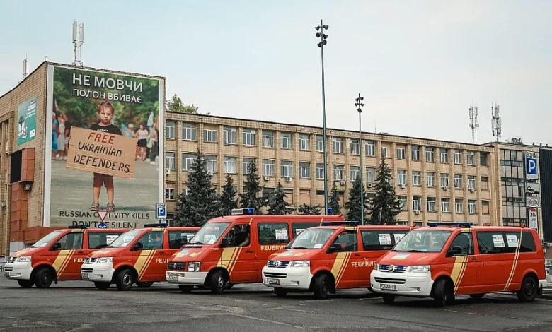 П’ять автомобілів, переданих Ганновером Миколаєву для комунальних підприємств і Управління спорту