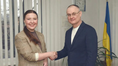 Ганна Монтавон та директор "Миколаївводоканалу" Геннадій Ізюмов