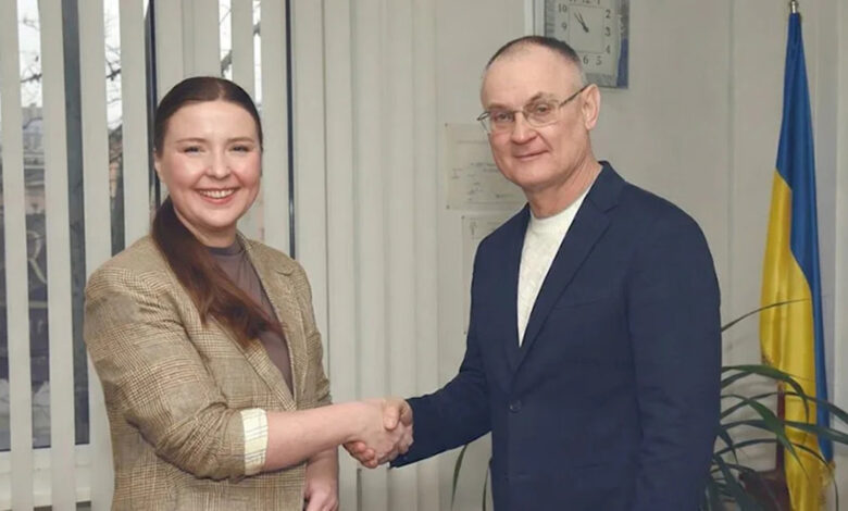 Ганна Монтавон та директор "Миколаївводоканалу" Геннадій Ізюмов