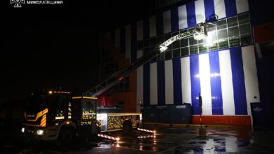 Ілюстративне зображення наслідків атаки безпілотниками на торговельний центр у Миколаєві