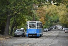 Ілюстративне фото трамвая на міській вулиці Миколаєва