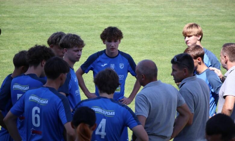 Футбольний матч СДЮСШОР «Миколаїв» U19 проти полтавської «Молоді» на Центральному міському стадіоні
