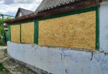 Пошкоджені житлові будинки у Миколаєві після атаки, ілюстративне фото