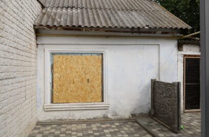 Пошкоджені житлові будинки у Миколаєві після атаки, ілюстративне фото