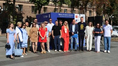 Інтерактивний куб про відбудову Миколаївщини на Соборній площі у Миколаєві