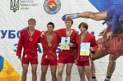 Миколаївські спортсмени під час всеукраїнського турніру з боротьби самбо