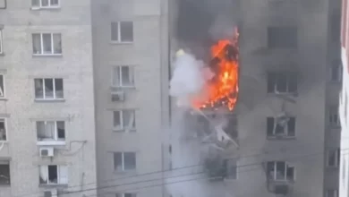 Наслідки влучання російського безпілотника у житлову багатоповерхівку в Печерському районі Києва