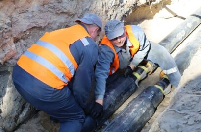 Працівники прокладають нову тепломережу на Сухому Фонтані в Миколаєві