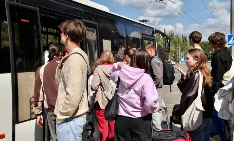 Понад 650 пасажирів перевезли автобусами після атаки на поїзд до Миколаєва
