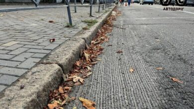 Комунальники очищають вулиці Миколаєва після зливи