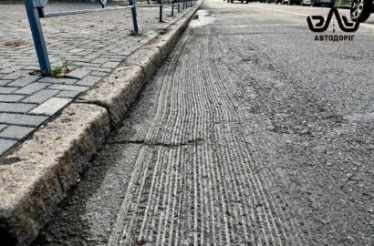 Комунальники очищають вулиці Миколаєва після зливи