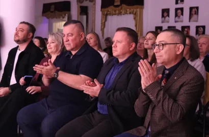 Урочистості до Всеукраїнського дня бібліотек у Миколаївському академічному художньому драматичному театрі