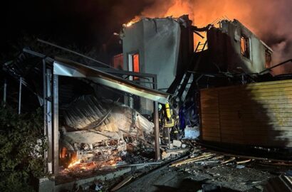 Пошкоджений 19-поверховий житловий будинок в Одесі після нічної атаки