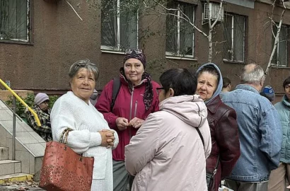 Черга до пункту приймання документів на «Зимову підтримку» в Миколаєві