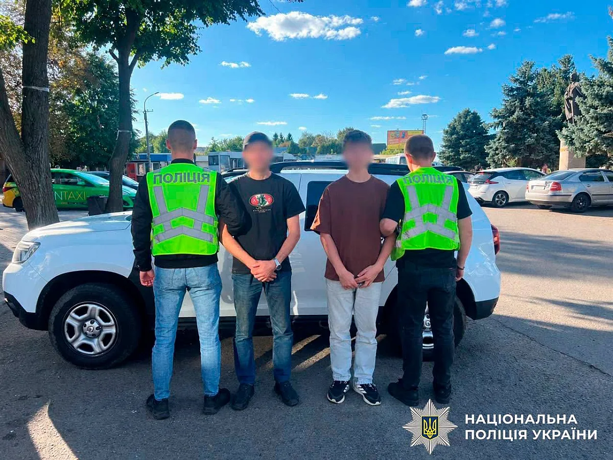 Ревнощі до колишньої довели до підпалу Dodge: батько залучив 17-річного сина