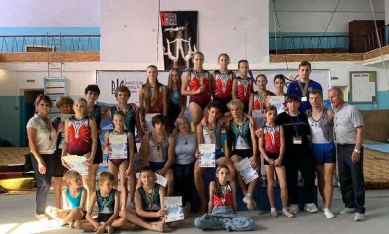 Золото вдома: миколаївські акробати зібрали нагороди Кубка України